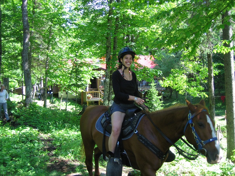 Algonquin by Horseback – Trail Riding & Algonquin Eco Lodge